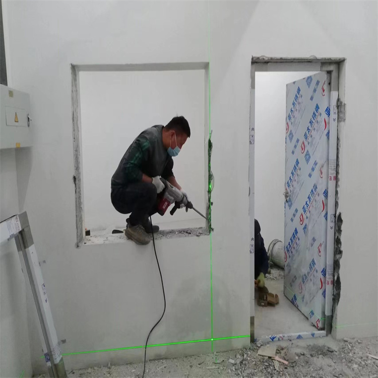 阿拉善铅门安装过程