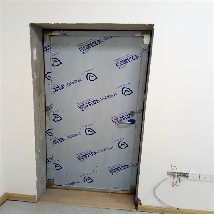 阿拉善铅门的材质与开启方式